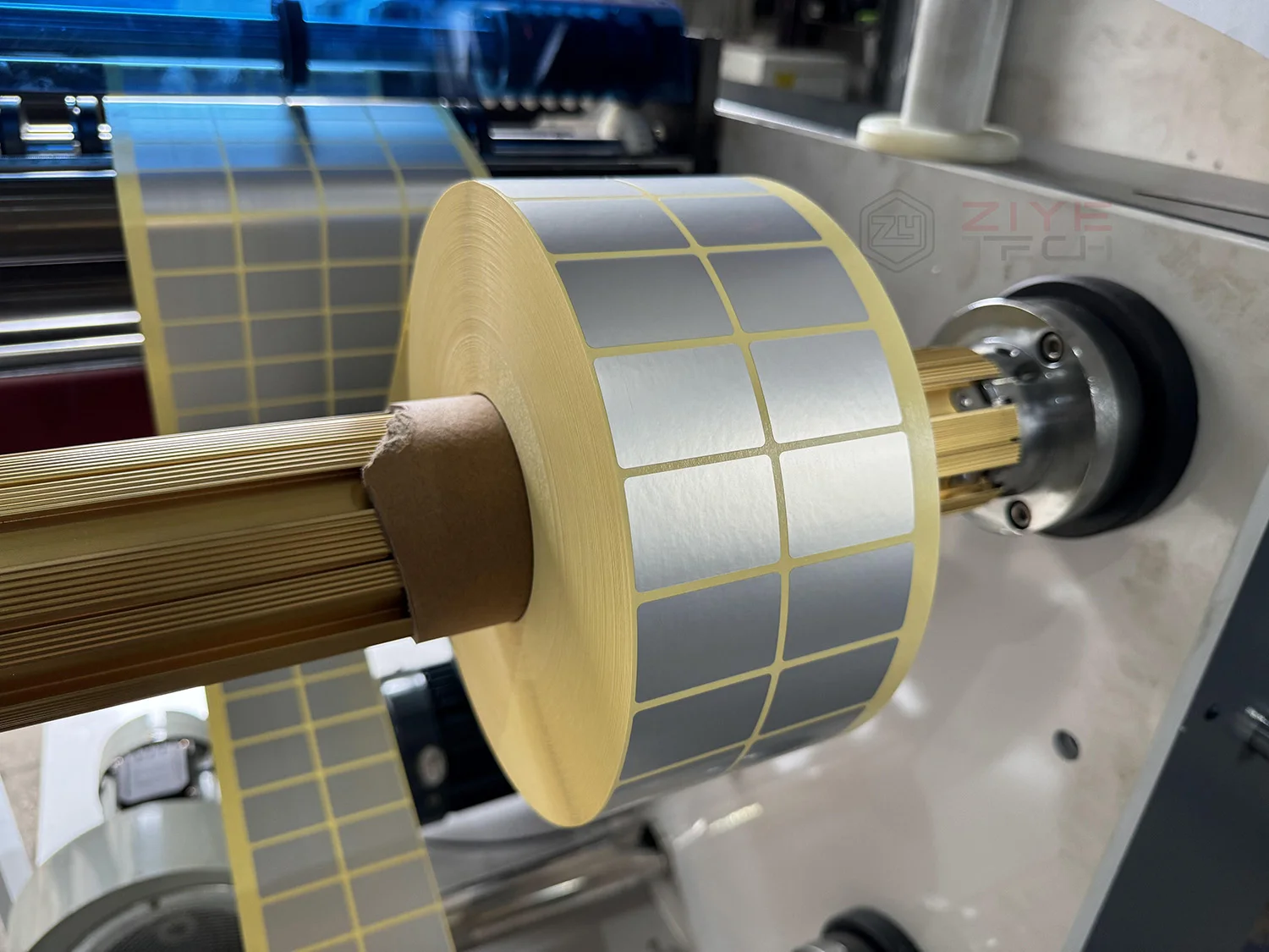 FPL450L High Speed PVC PET PE Bopp Film Label Masking Tape Roll to Roll Slitting Machine