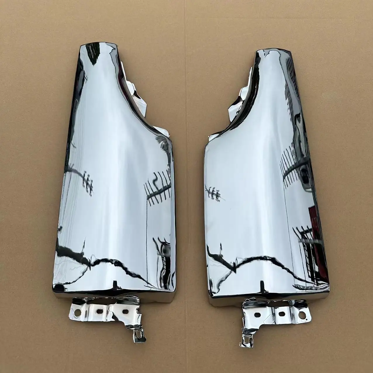Factory Price Chrome Plated Corner Plate Japanese Truck Spare Parts for ISUZ 100P NKR