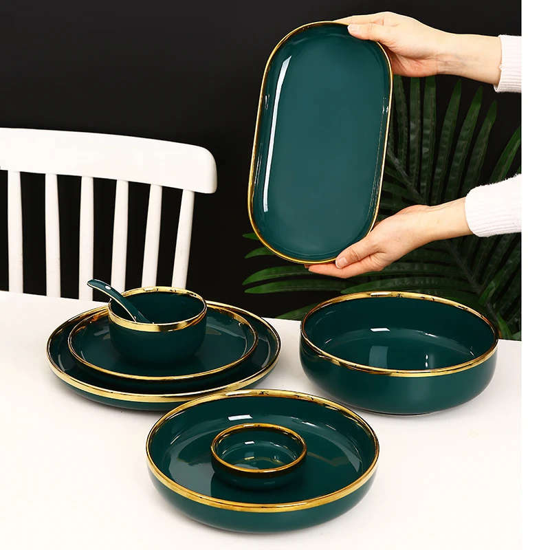 Luxury Ceramic Dinnerware Set 12 Pieces Dinner Sets Porcelain Tableware Dinner Plate and Bowl With Gold Rim details
