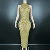 Nudo con paillettes gialle
