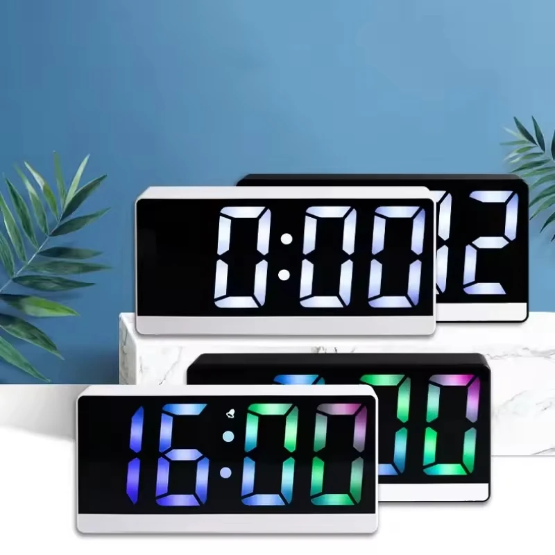 Color-Changing Home Fashion Ornament Electronic Timer Simple Design USB Powered, LED Color Electronic Clock Desktop Decorations