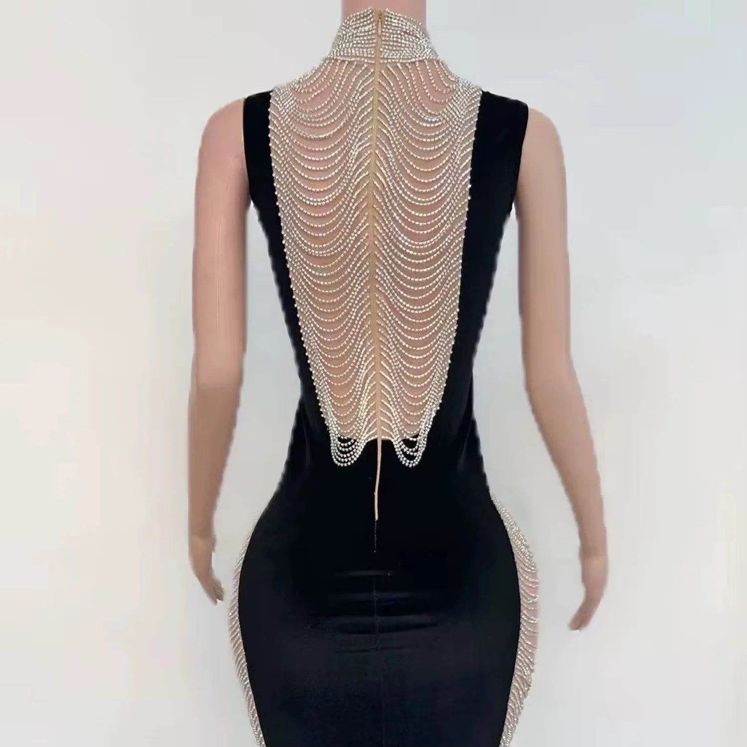 Women's Vintage Autumn Dress European American Hip-Wrapped Halter Empire Waistline Solid Pattern Above Knee-Length Model