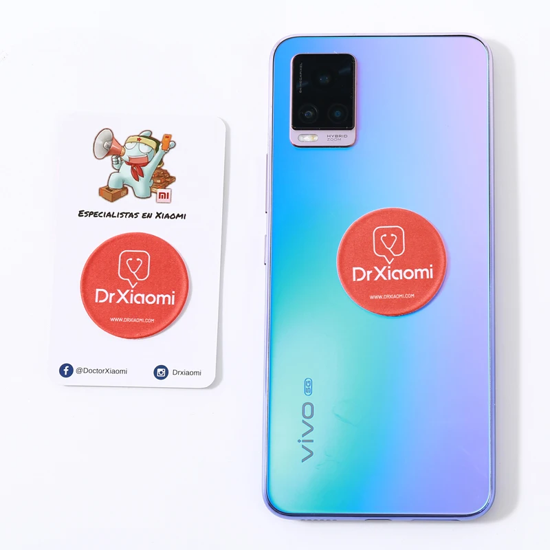 Customized Logo Hand Phone Microfiber Cloth Sticky Screen Cleaner Sticker With Paper Card Printed Adhesive Mobile Phone Cleaner