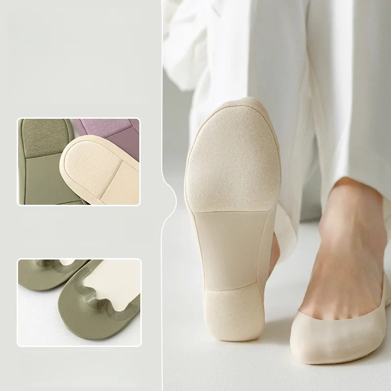 Wholesale Non Slip Seamless No Show Socks Cushion Sole Sweat Absorbent Low Cut Invisible Boat Socks for Women Flats Loafers