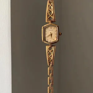 2026 New Style Gold Medieval-Style Women's Watch Hollow Link Design High-End Jewelry Perfect Choice for Couples