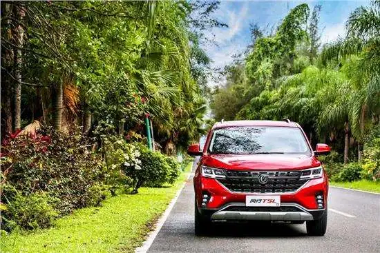 Высокоскоростной автомобиль Dongfeng новый внедорожник T5 китайский хорошего качества доступный Электрический бензин автоматический ручной свет Темный