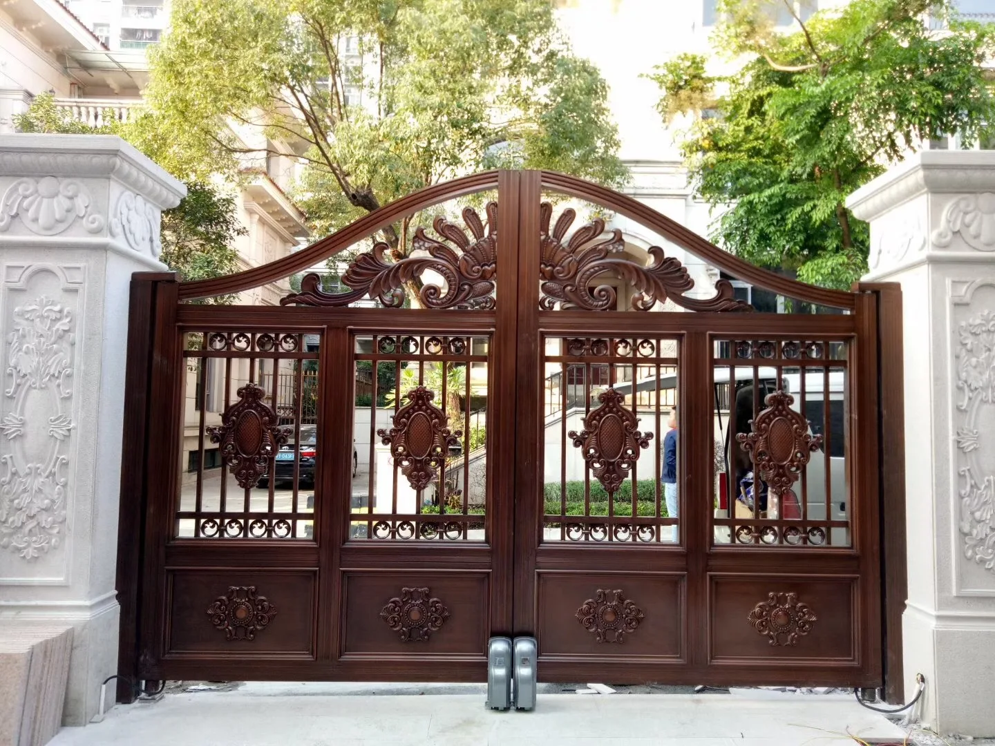 Factory Wholesale Gate Remote Iron Main Gate Designs in Pakistan
