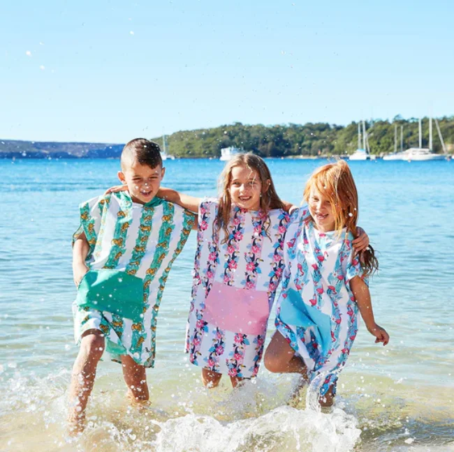 Wuxi Ivy Textile 2024 New Design Hooded Microfiber Sand Free Terry Beach Towel Poncho