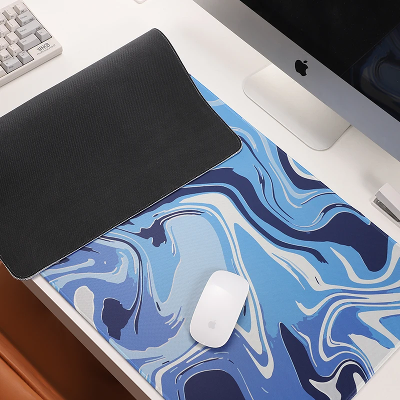 Direct Factory Stock Big Size Liquid Affecting Rubber Gaming Mouse Pad with Stitched Edg aperçu 4