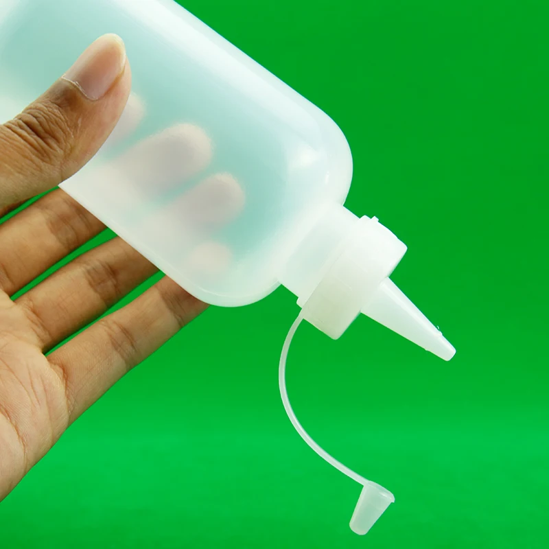 PE Plastic Squeeze Bottle with Needle Tip Cap Wholesale Dropper Bottle 250ml Flat Bottle for Glue Lube