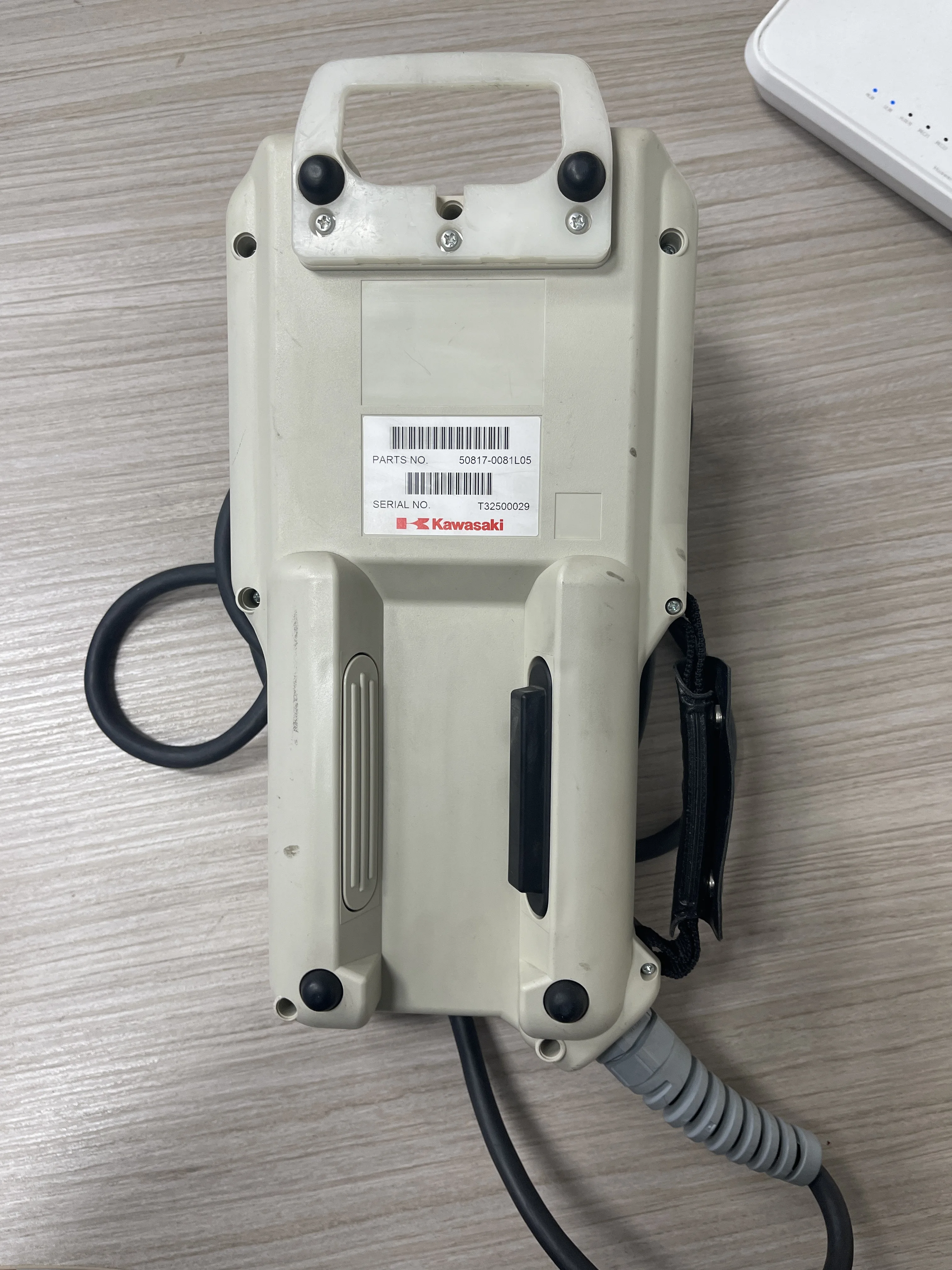 Kawasaki 50817-0096L05 RS006L Industrial Robot Teach Pendant AC