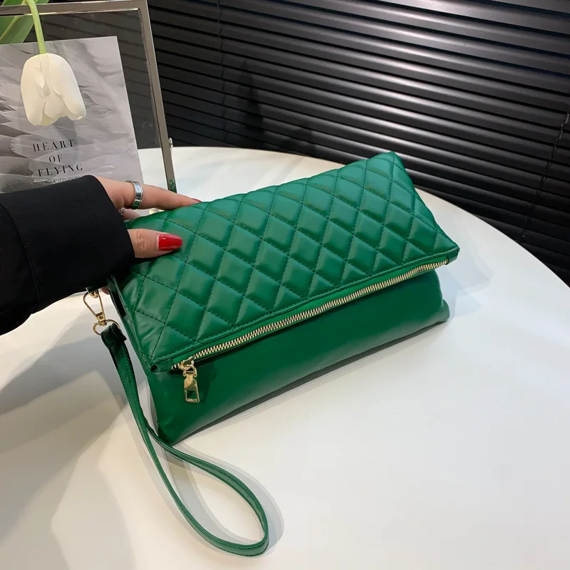 Emerald Green Heart Clutch Bag