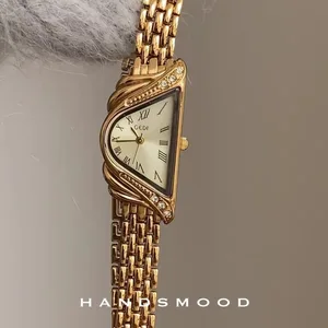 High Quality Vintage Style Women Watches Gold Harp Niche Design Fashionable Personality Watch for Women Simple Temperament