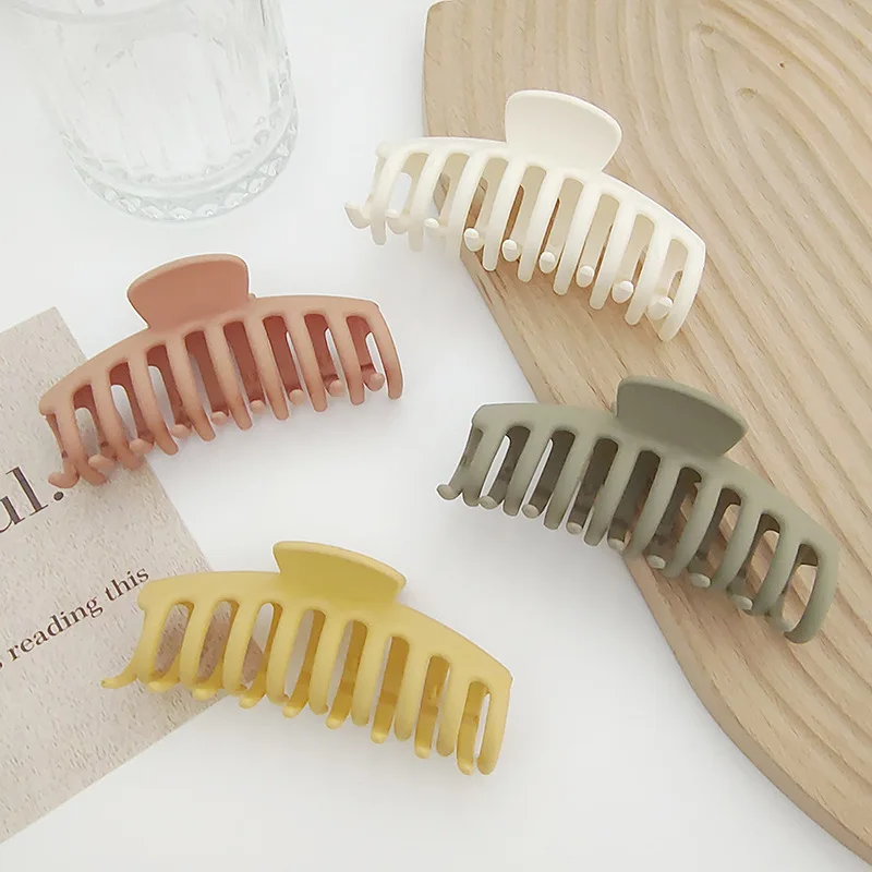 Hot Selling 11cm Big Size Colorful Plastic Hair Claw Clip High Quality Frosted Color Claw Clip For Women Girls