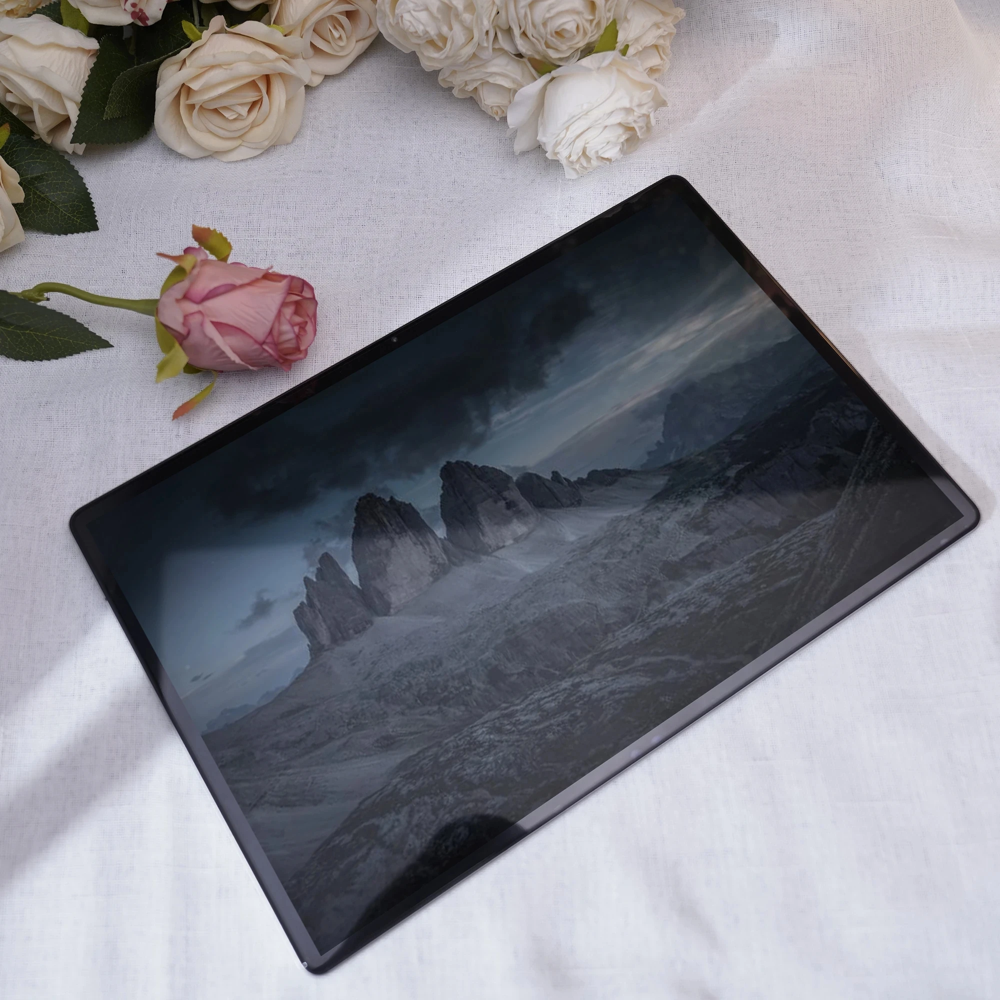 14-Inch High-Performance Tablet 64-Bit 8-Core 5MP Tecno USB Type C Professional 4G Network Front Camera-for Entertainment
