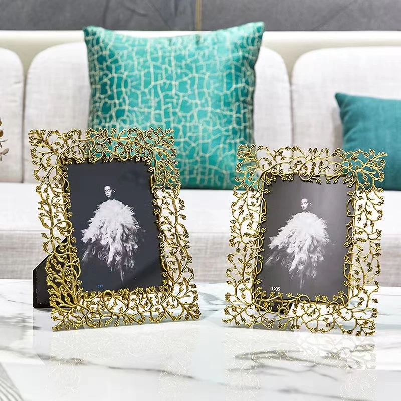 Metal photo frame custom creative golden 6 inch 7 inch photo frame