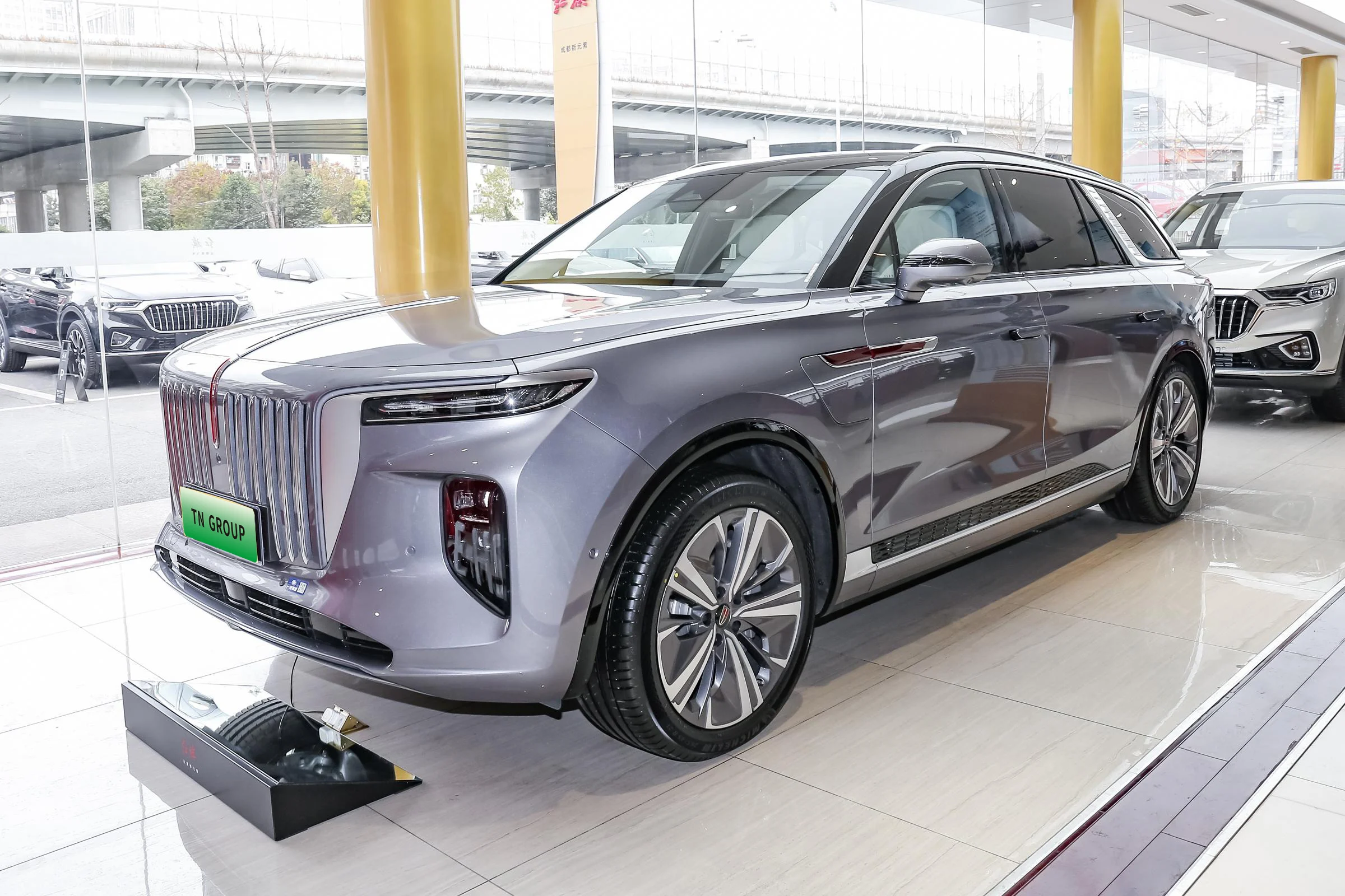 2023 Hongqi E-hs9 Vehicle 690km Range 7 Seater Super Luxury New Energy ...