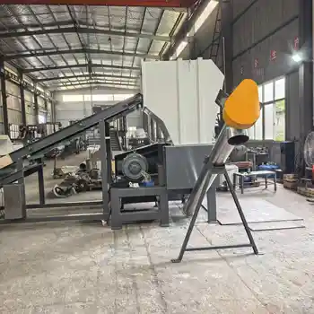 1200 Item Plastic Crusher Is Equipped with Belt Conveyor and Metal Detector