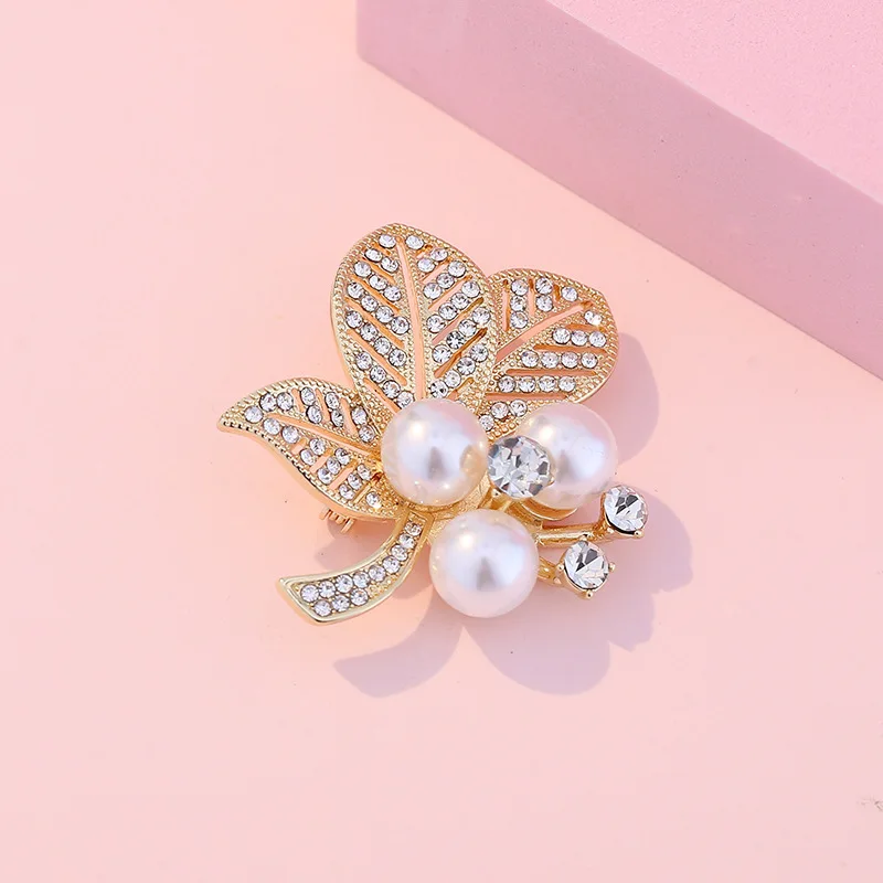 2024 New Personalized Pearl Brooch Pins Diamond Inlaid Ginkgo Leaf ...