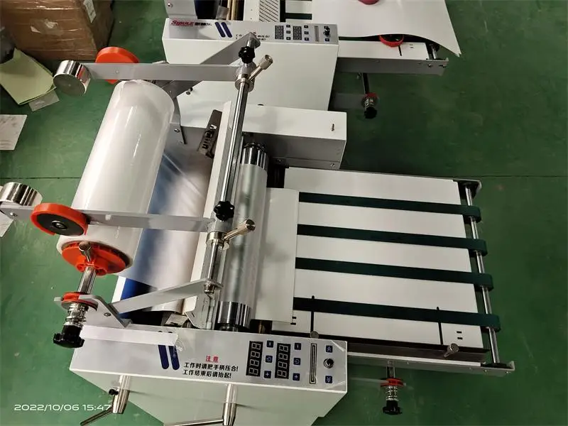 Unistrong Easy To Operate OM K6 Edge Lamination With Laminating Machine Temperature Sensor
