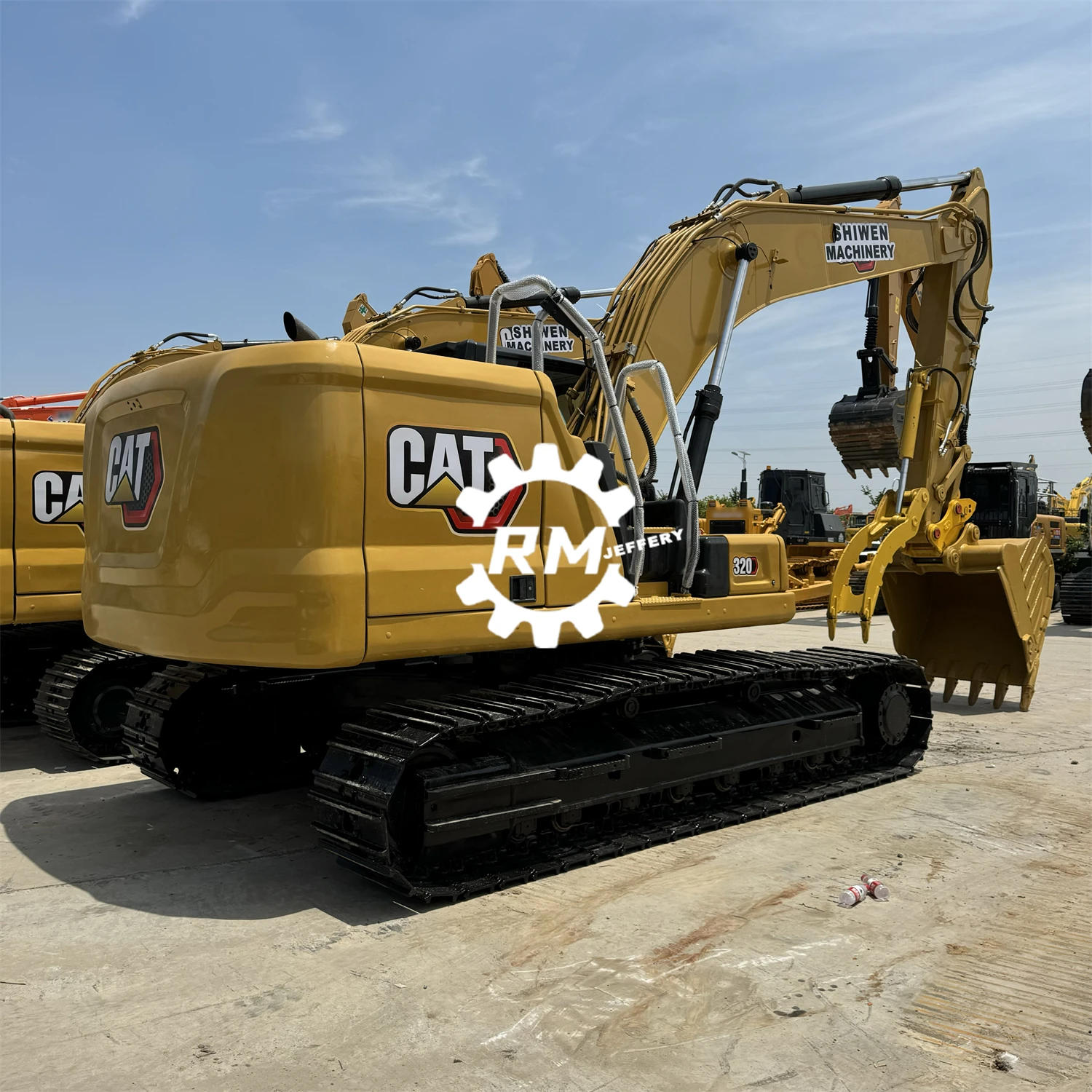 キャタピラー中型掘削機キャタピラ320323 326 329新品中古20トン