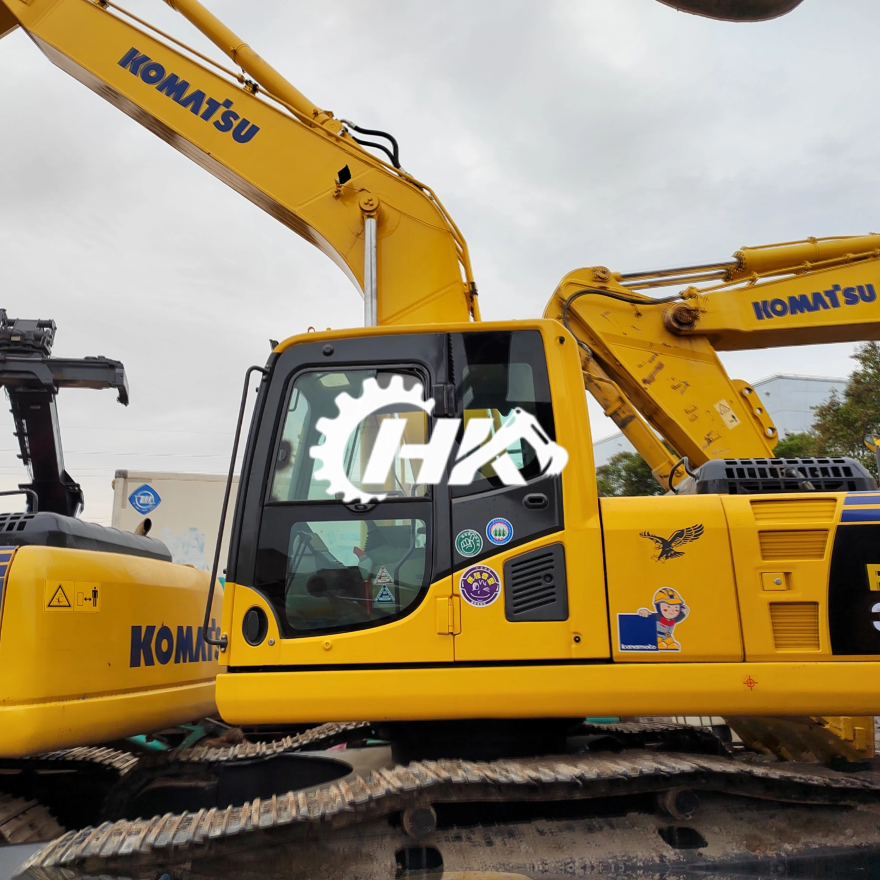 HANG KUI KOMATSU P300  30tons 90%new Original Japanese with EPA,CE Agricultural Cheap Used KOMATSU PC300  Excavator for Digging
