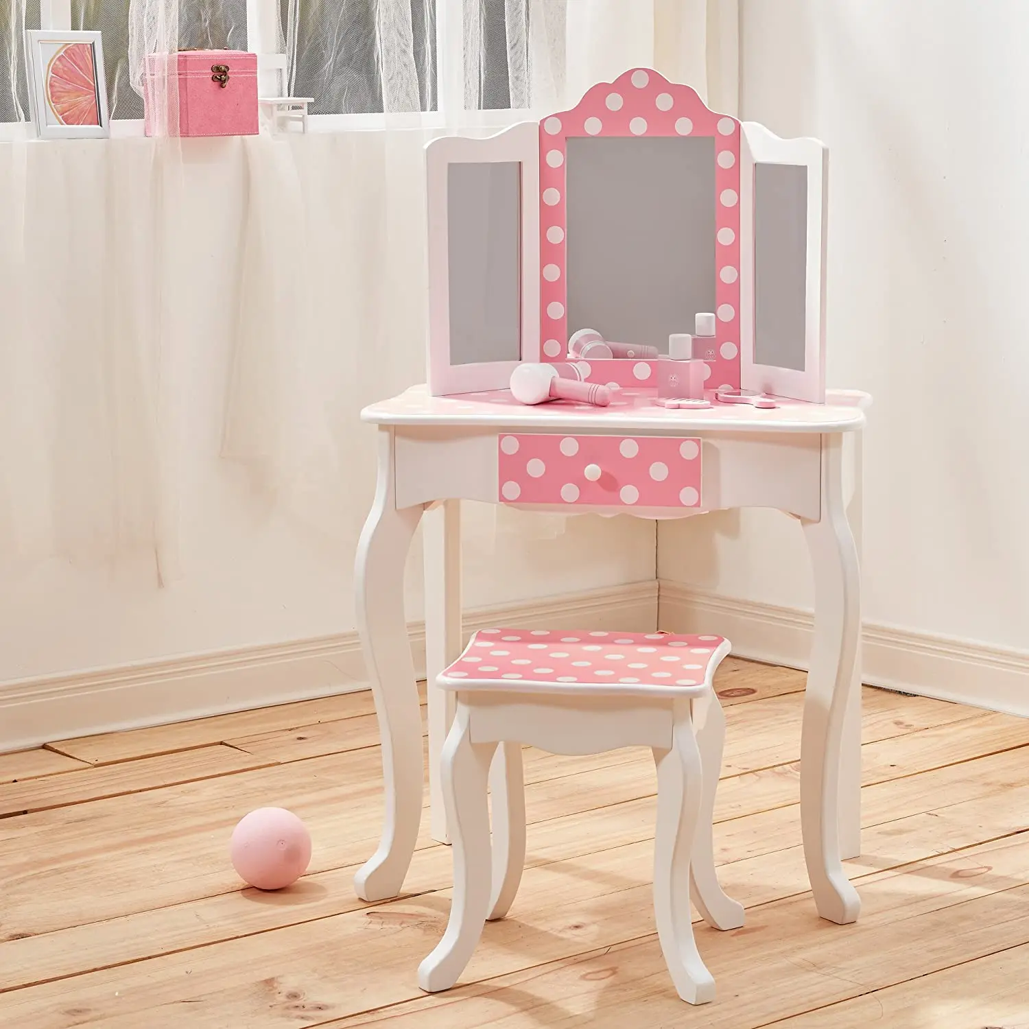 Pink And White Girls Makeup Dressing Table Set Small Space 3