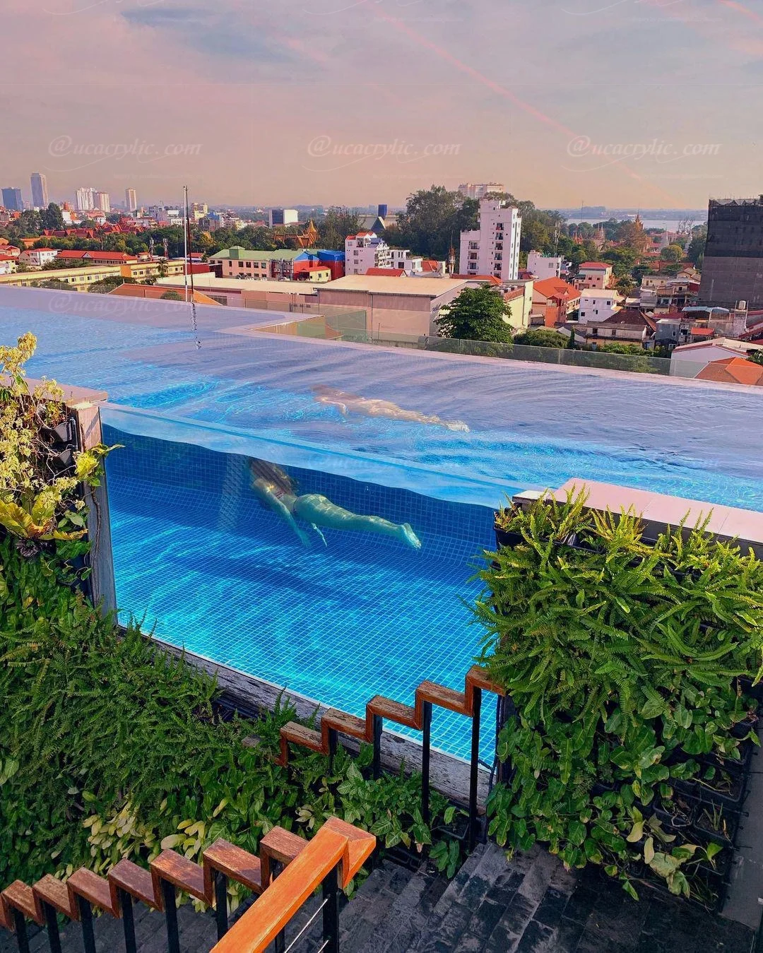 Acrylic Glass Sheet Endless Swimming Pool Outdoor Spa Swim Pool Rooftop