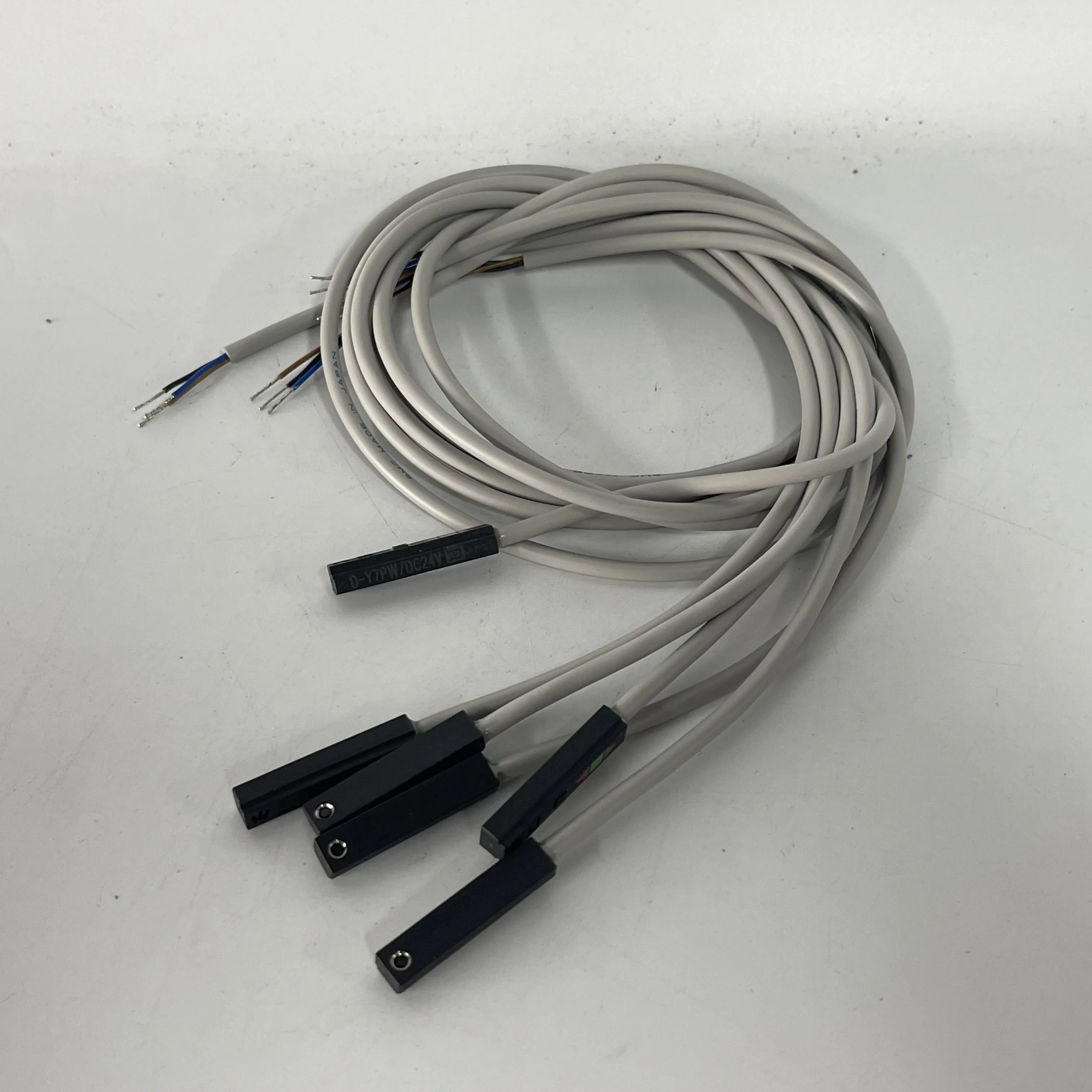 SMC Pneumatic Cylinder Sensor Reed Switch D-Y7PW SMC Pneumatic Cylinder Sensor Reed Switch D-Y7PW