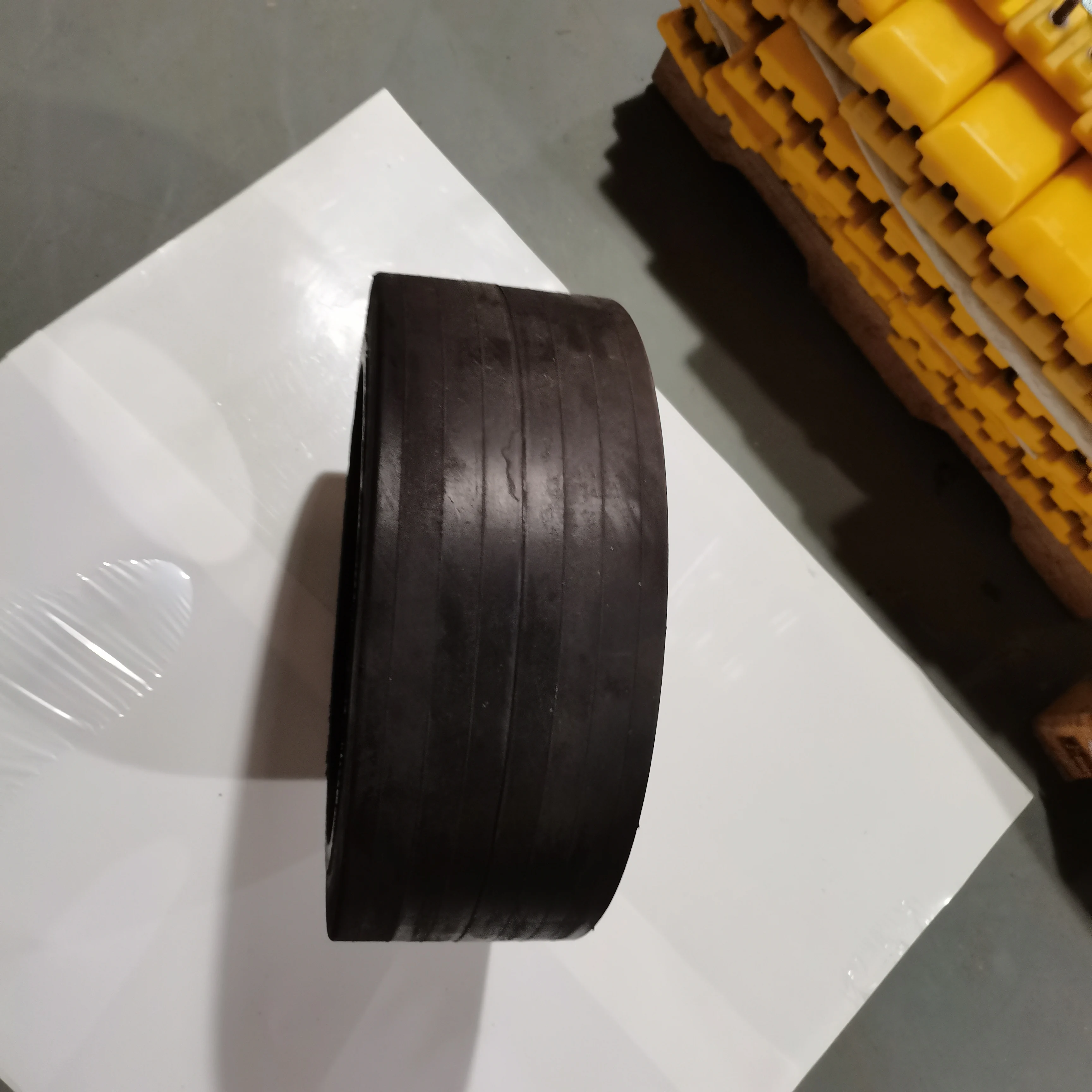 W1000 Front wheel 2136687 199580 2149233| Alibaba.com