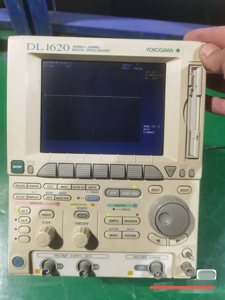 Yokogawa DL1620 200MS/s 200MHz Digital Oscilloscope