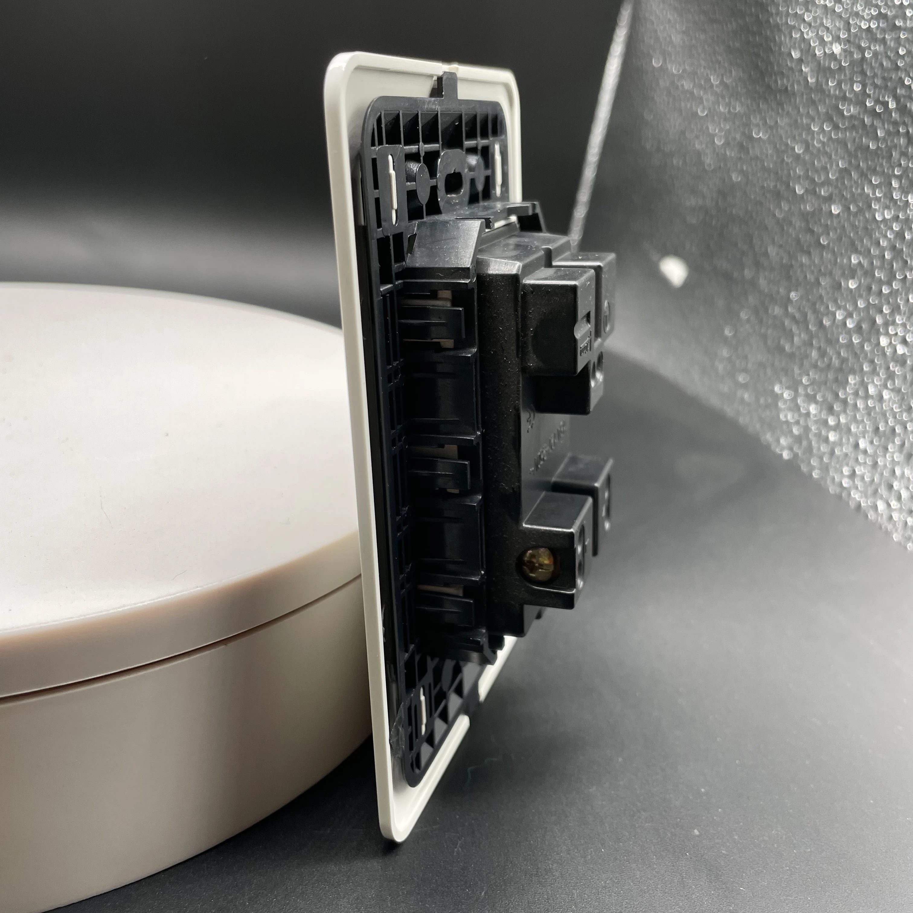 Dually Double Outlet US Standard Socket and Wall Light Switch Receptacle Electric Switches Home Sockets