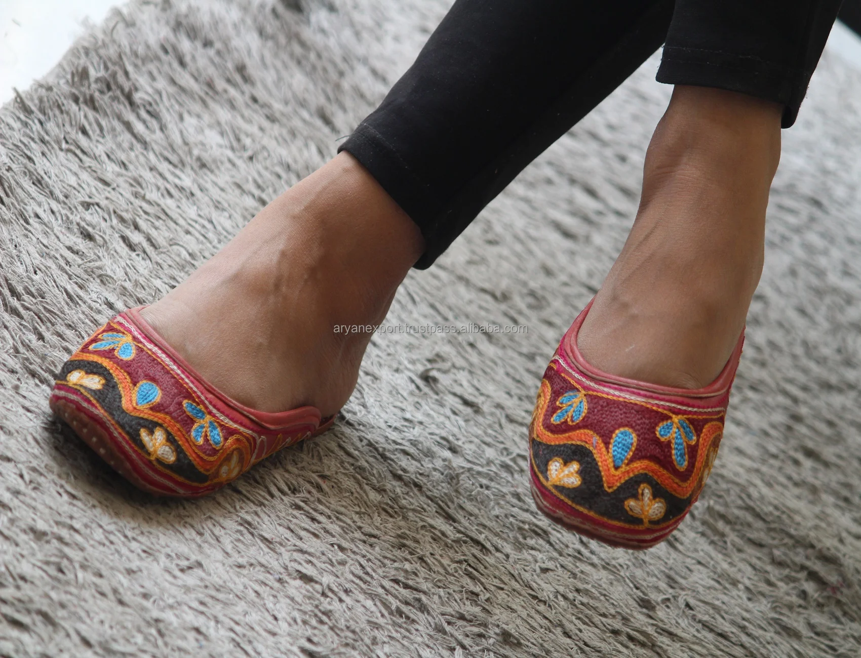 Этническая обувь