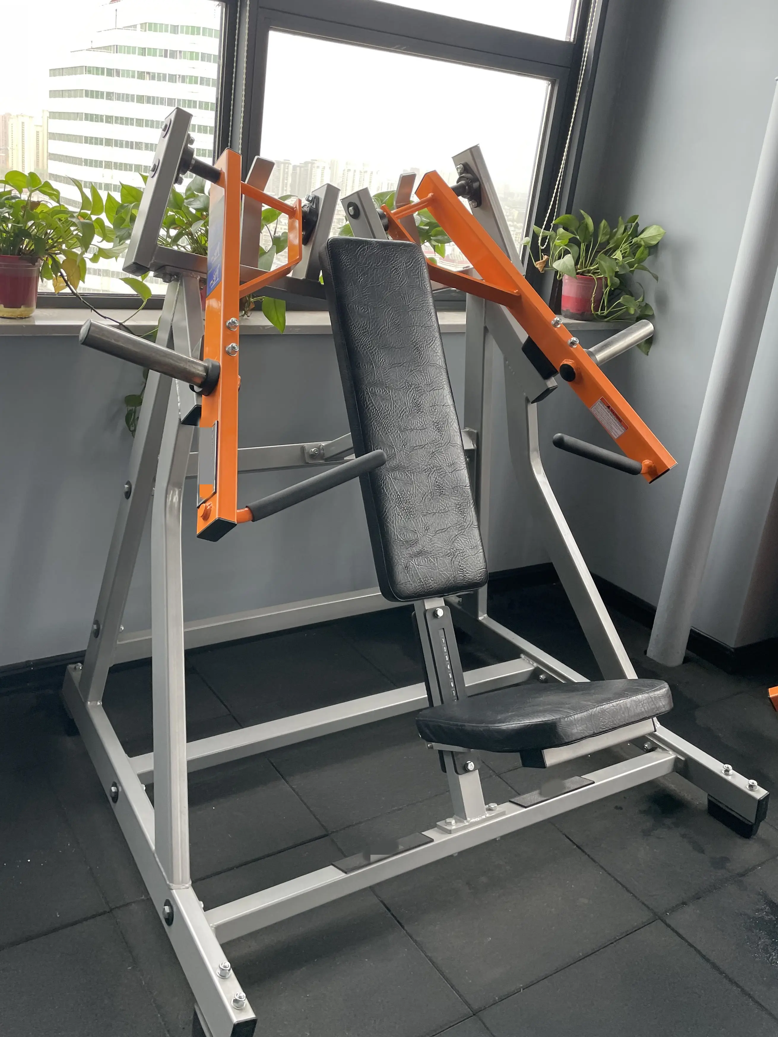 Plate-Loaded Iso-Lateral Incline Chest Press Machine Commercial-grade ...