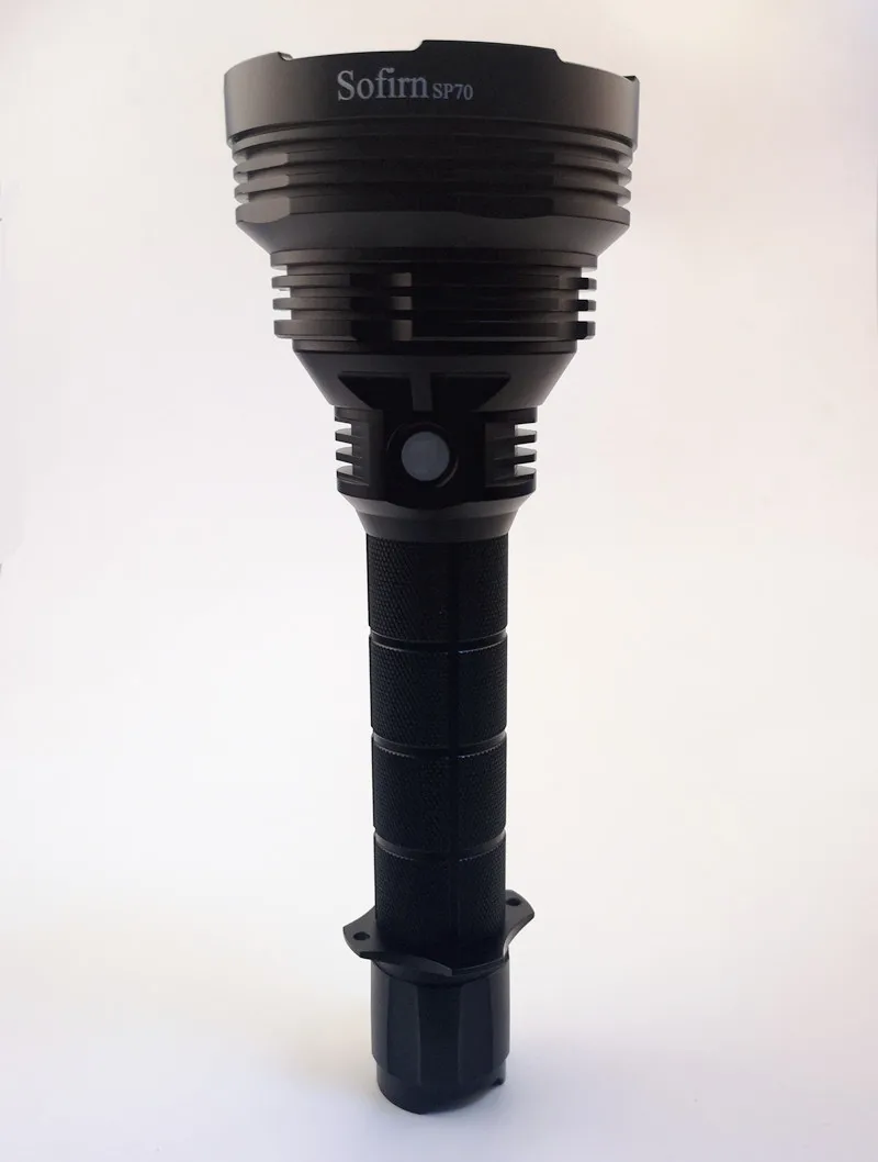Led Torch Light Flashlight Components 5500lm Goods for Hunting 687 Meters