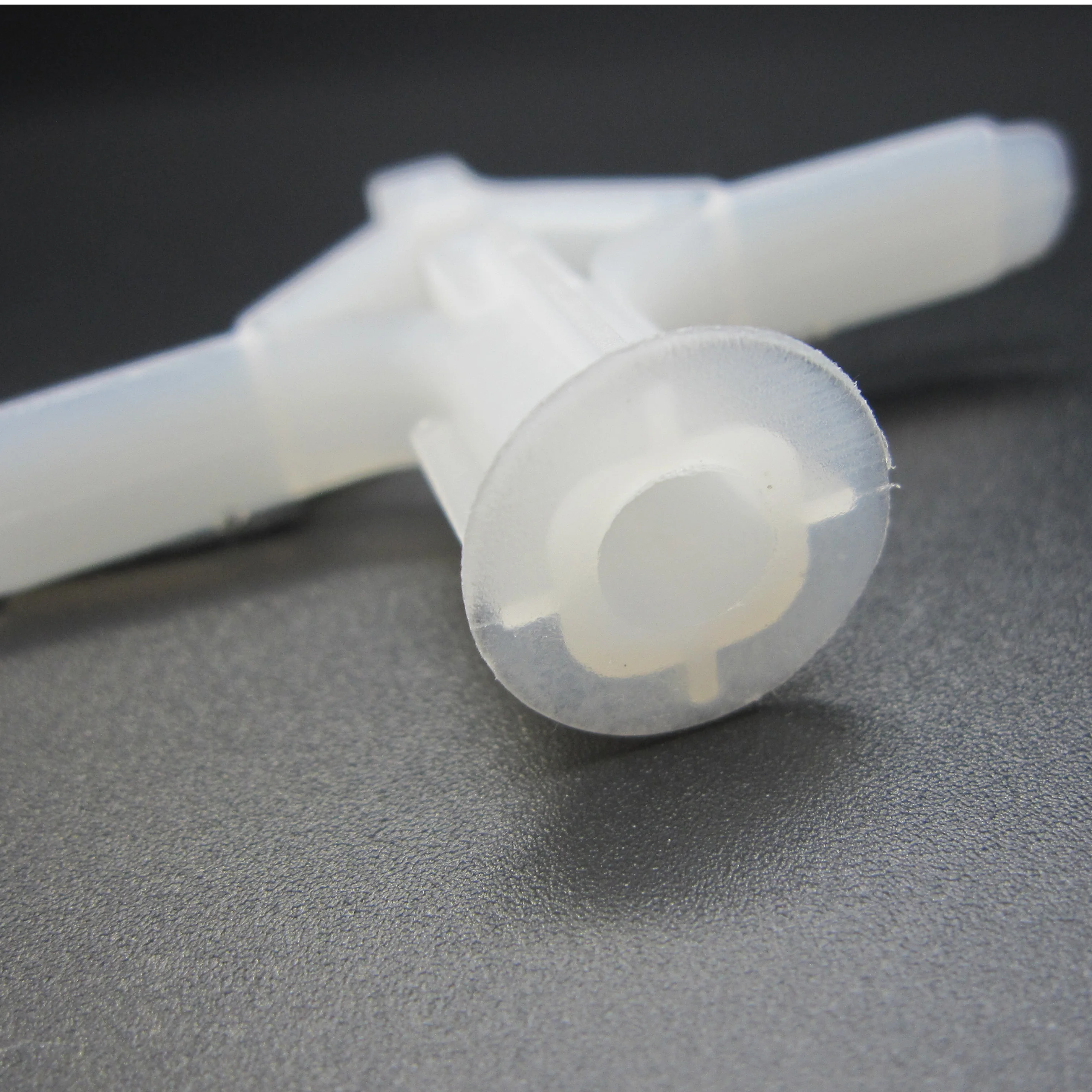 Plastic Anchor Bolt Butterfly 6mm Wall Plug For Fixed Screw Extruded