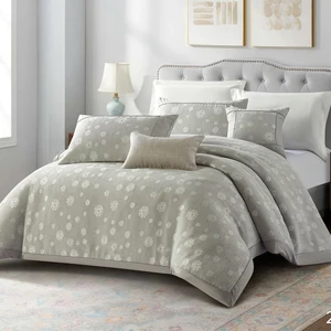 High Quality Bed Jacquard Quilted King Size Comforter Set