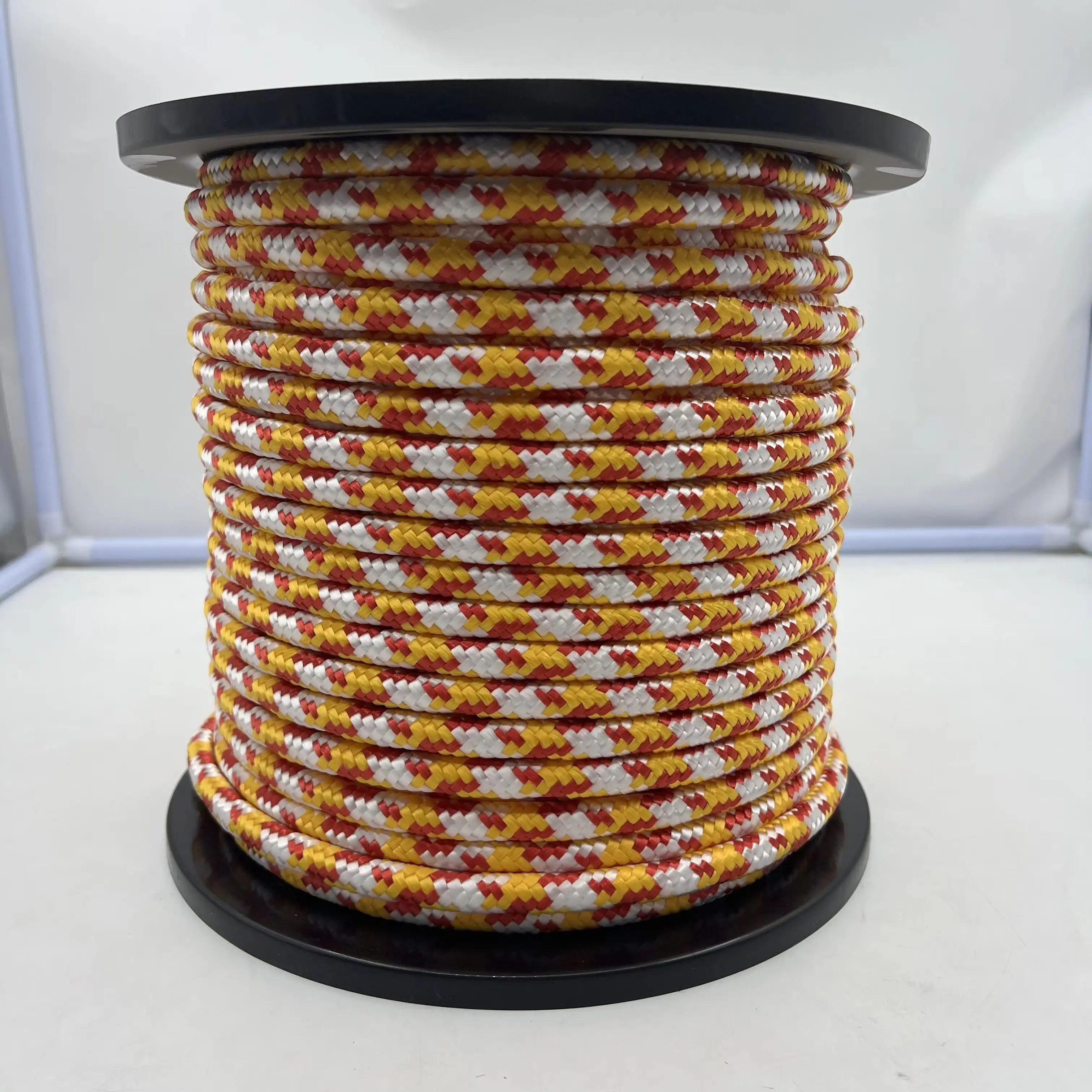High Tenacity Nylon Polyester Fiber Braid Rope with Round Pattern Flexible and UV Resistant for Construction Use