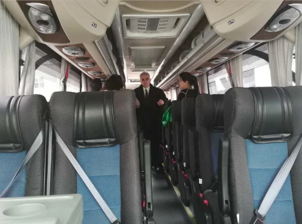 
Новый тип Евро 5 12 м роскошный дизельный автобус с 55 сидениями rhd 