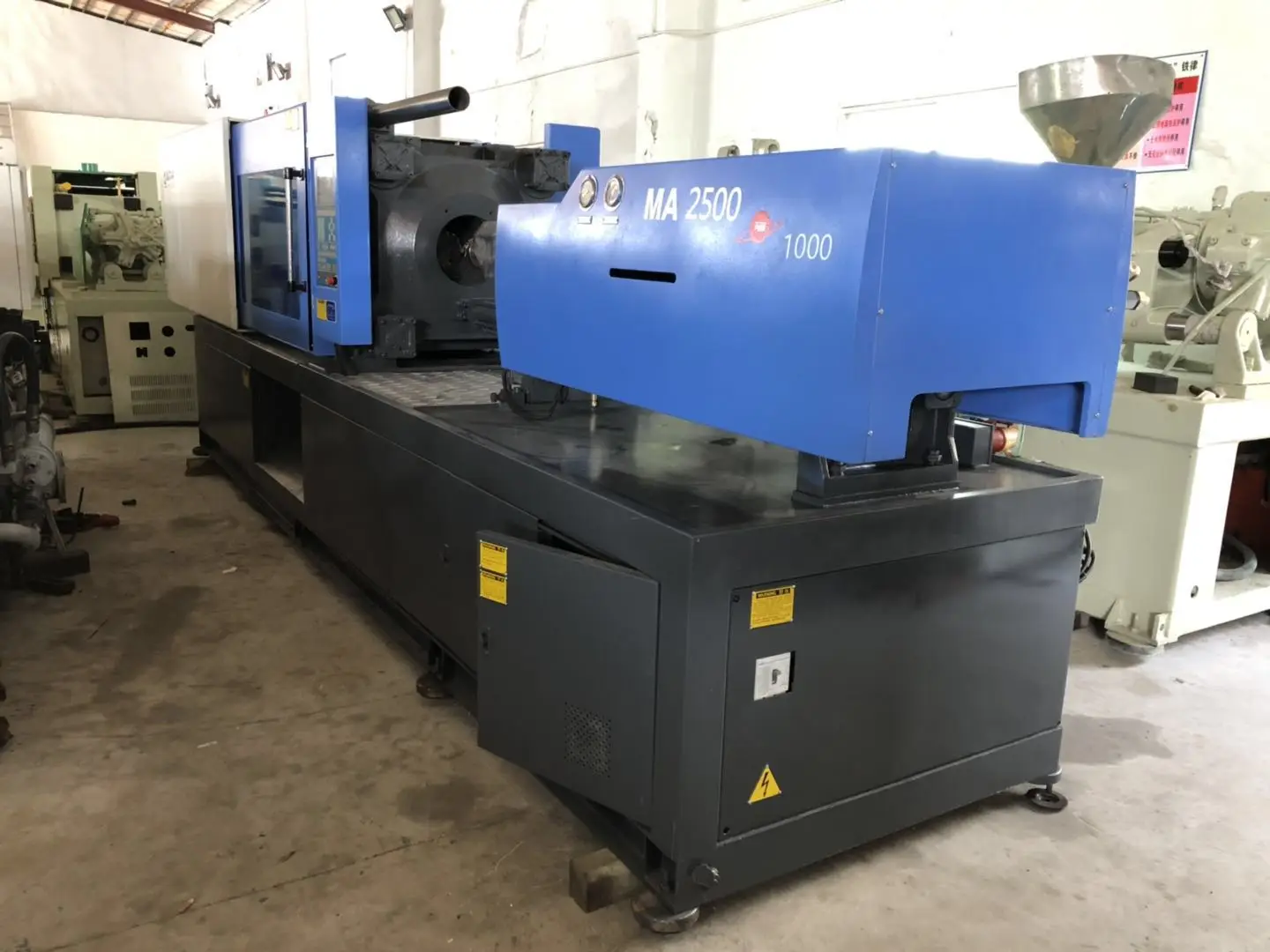 
Китайцы выпускают под брендом гаитянский MA2500 машина инжекционного метода литья 250 тонн серво используется литьевая машина для литья под давлением 