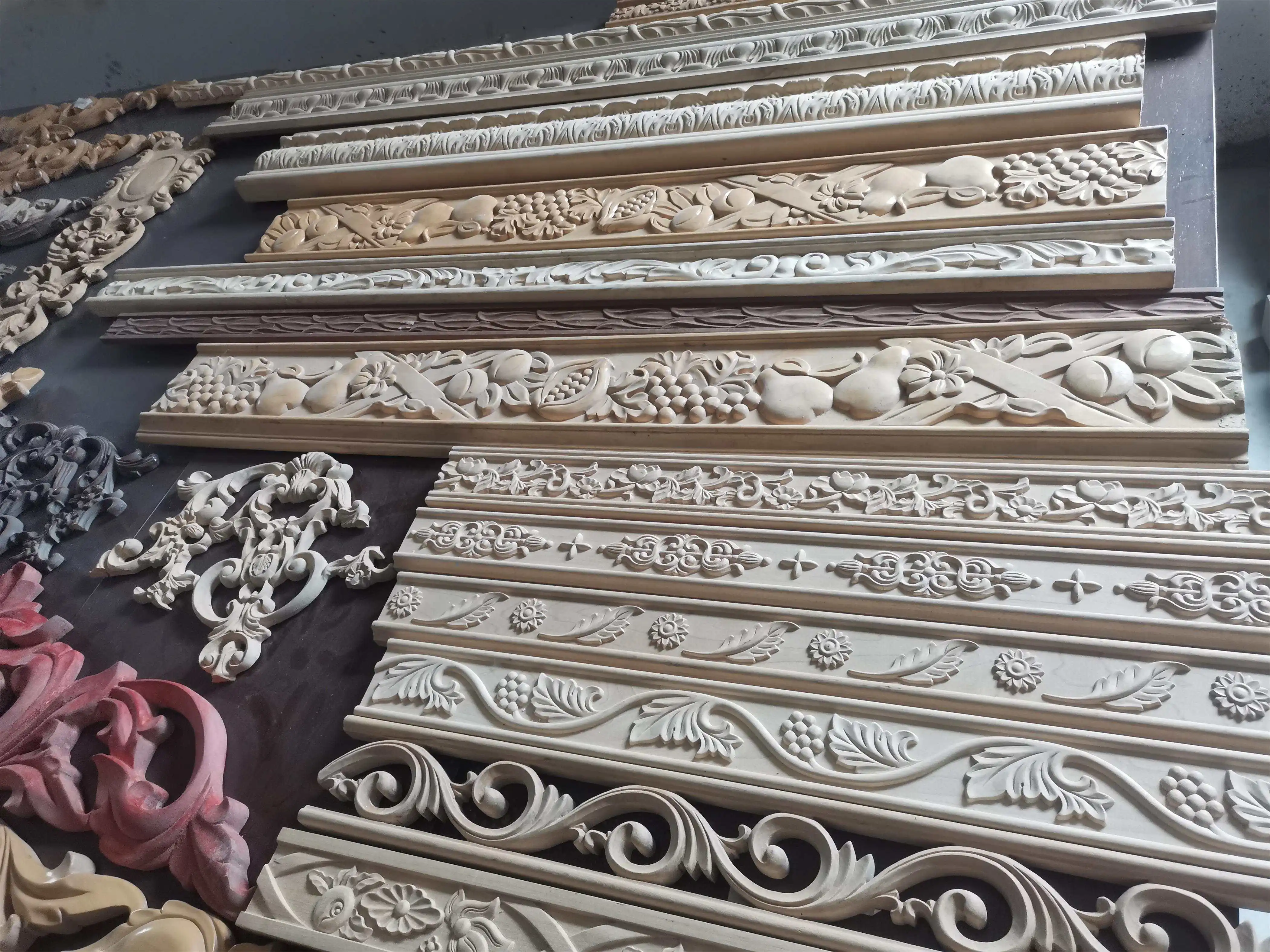 4 Appliques En Bois Sculpté Pour Meubles - Moulure Décorative D'Angle Style Européen - Non Peintes