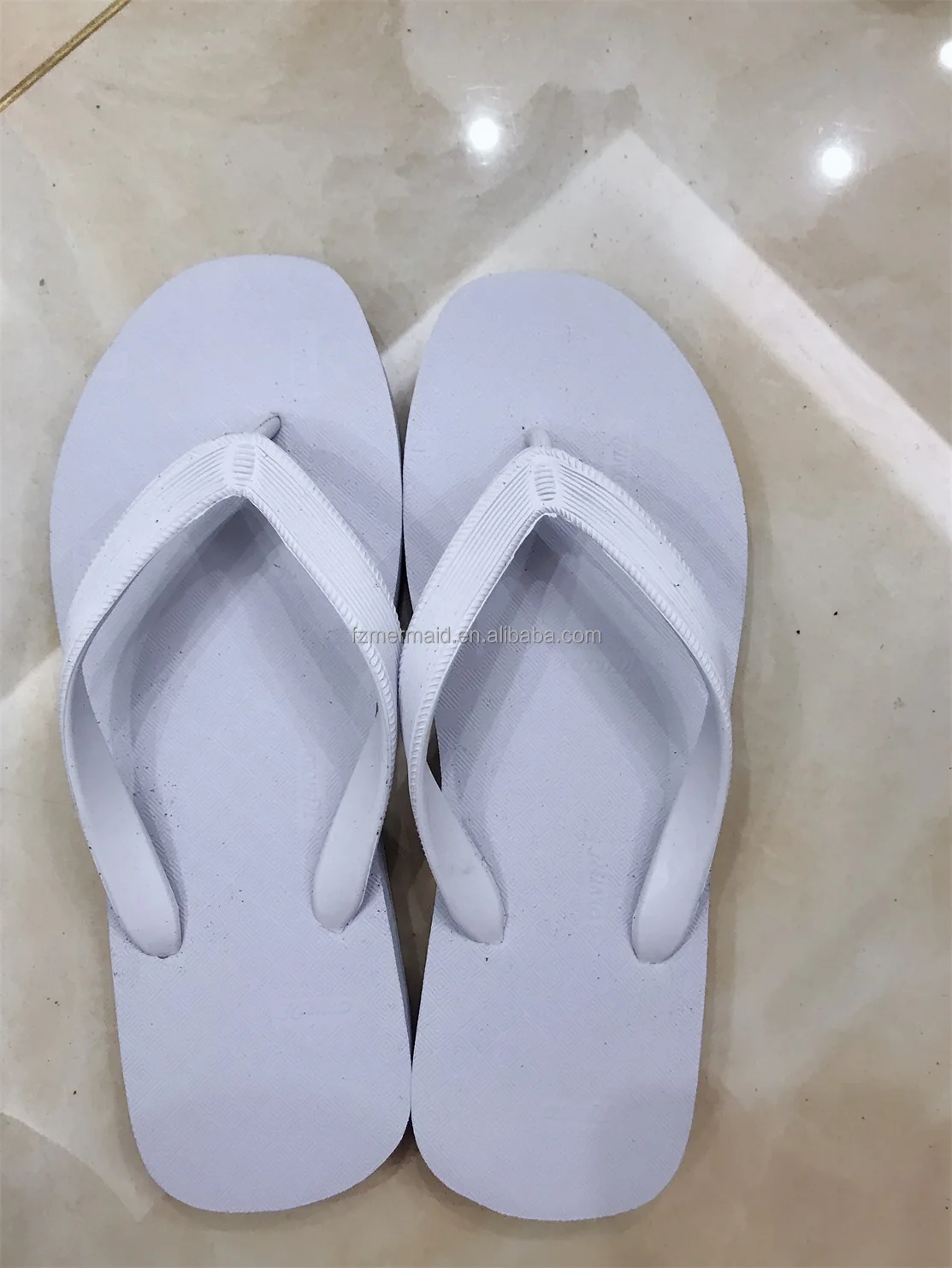2024 High Quality Plain Flip Flops Wholesales in Bulk Men Slippers Beach Custom Flip Flops Home slippers