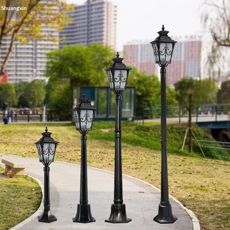 Shuangxin European Style Double Head Outdoor Courtyard & Garden Lamp LED IP54 Waterproof Glass Die-Cast Aluminum Construction