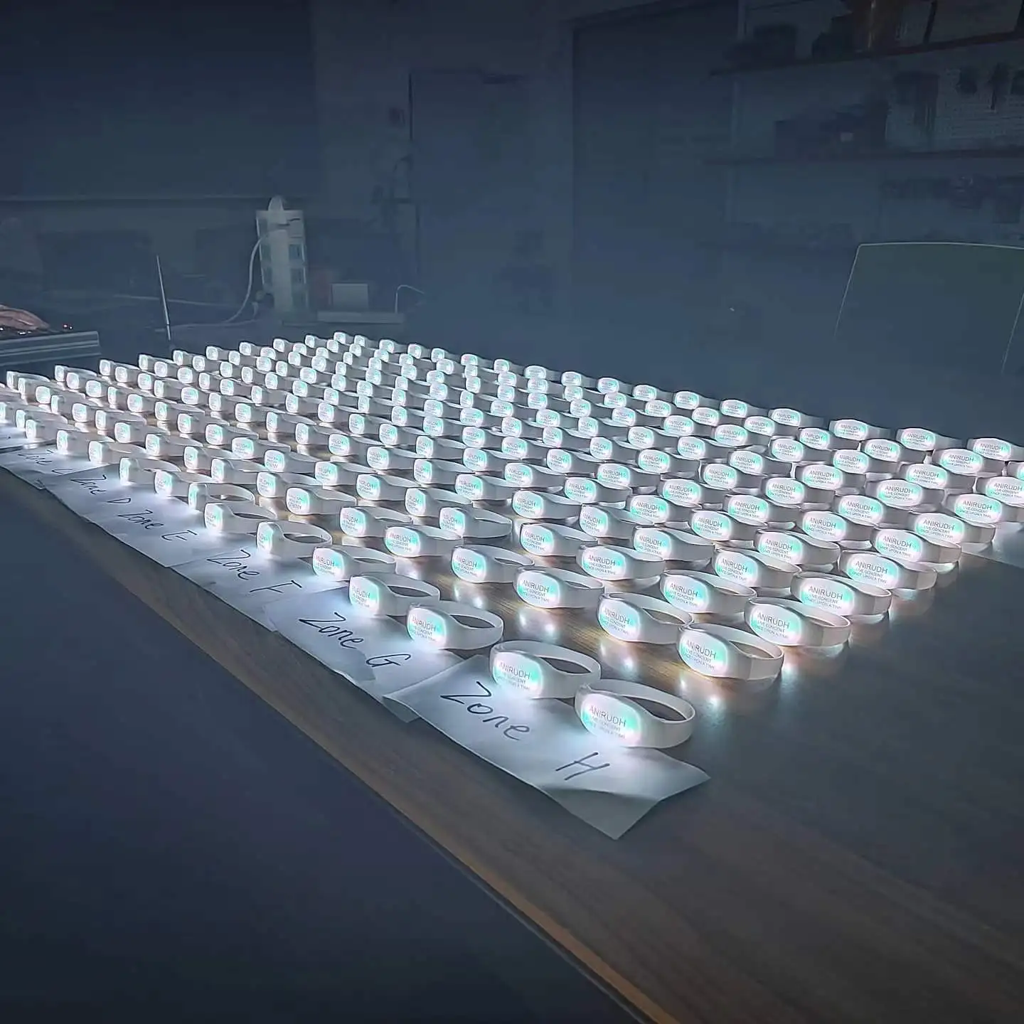 Live Concert Dmx Led Lights Wrist Band Custom Logo Remote Controlled ...