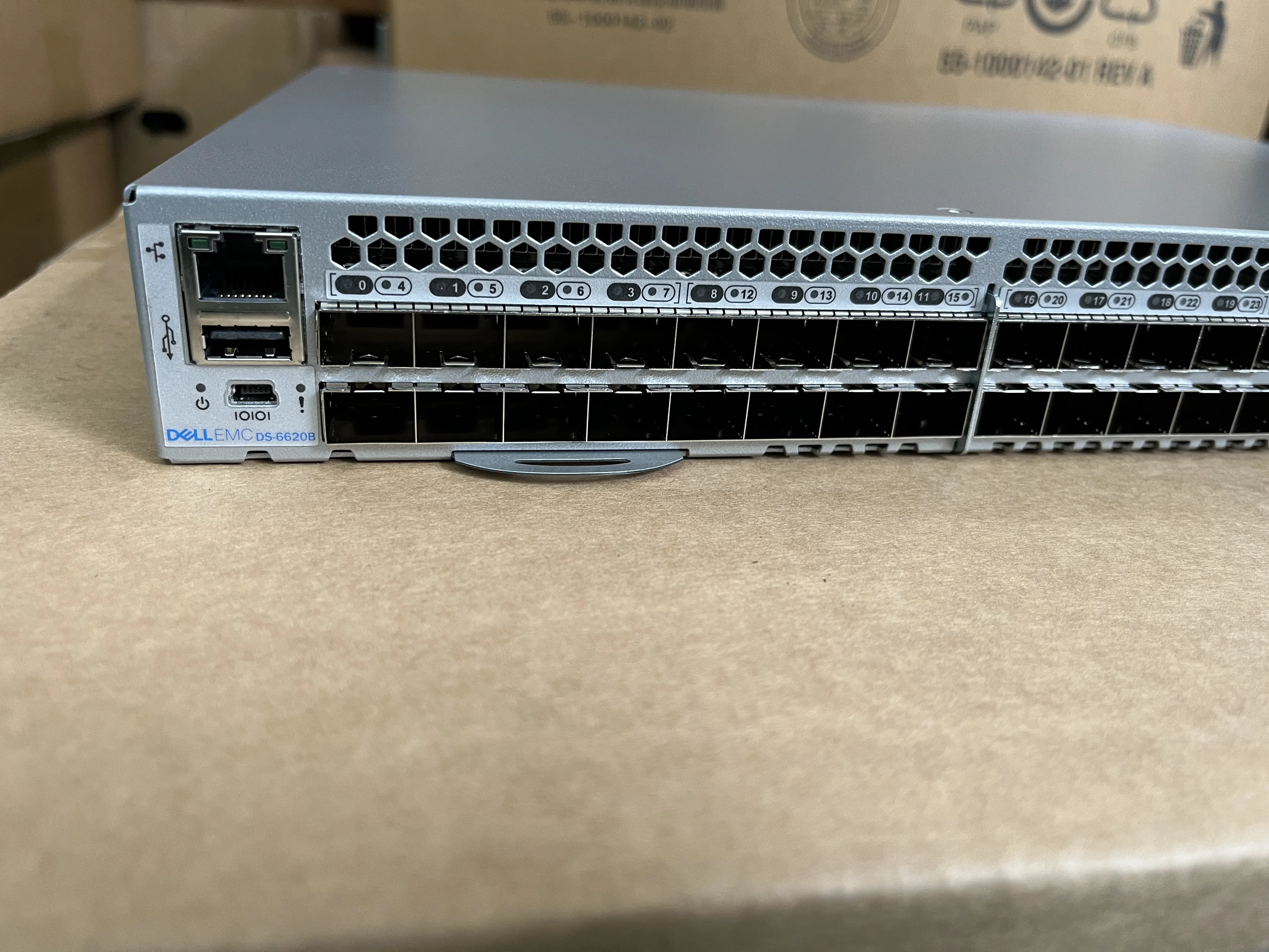 EMC DS-6630B V2 128-Port 32Gb Fibre Channel SAN Switch - Quality