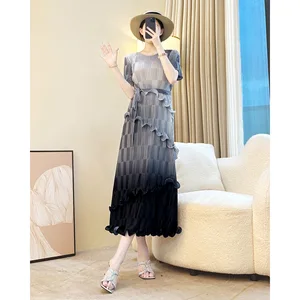Factory Wholesale Miyake 2025 Summer Dress Elegant Casual Fading Color Folding Pleated Women's Dress