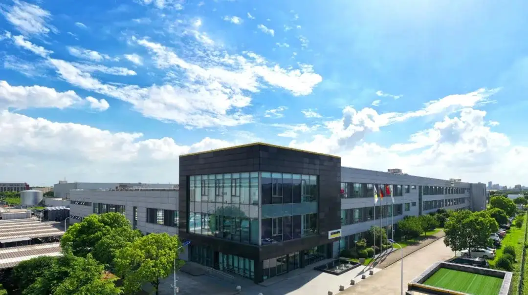Qingdao Jinshi Supply Chain Co., Ltd. 1