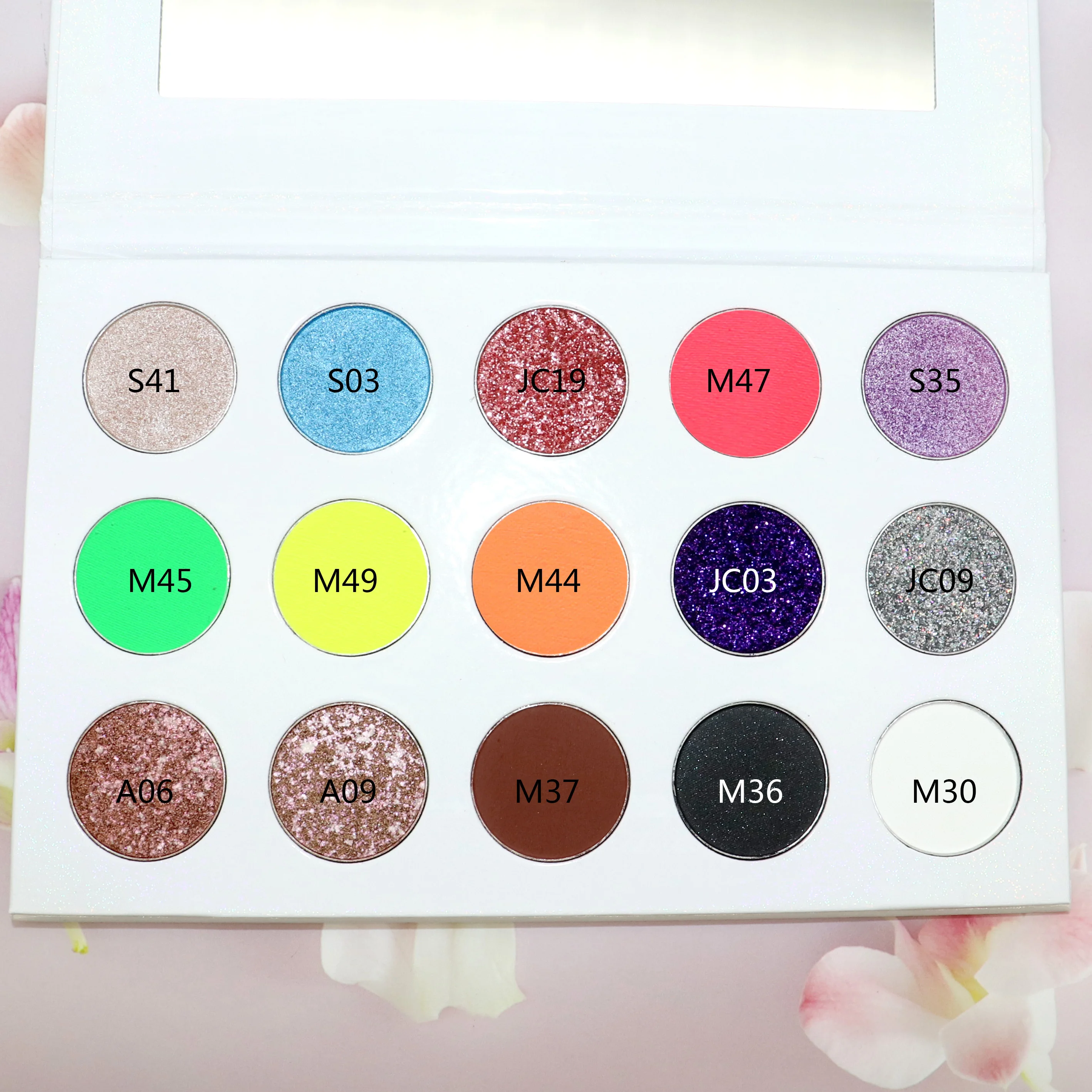 Private Label Makeup Cosmetics 15 Color Glitter Eyeshadow Palette With Your Own Brand