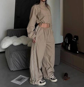 2025 Custom Women's Windbreaker Tracksuit 2-Piece Set with Short Length Sweatpants Striped Hoodie Custom Drawstring Pants Set