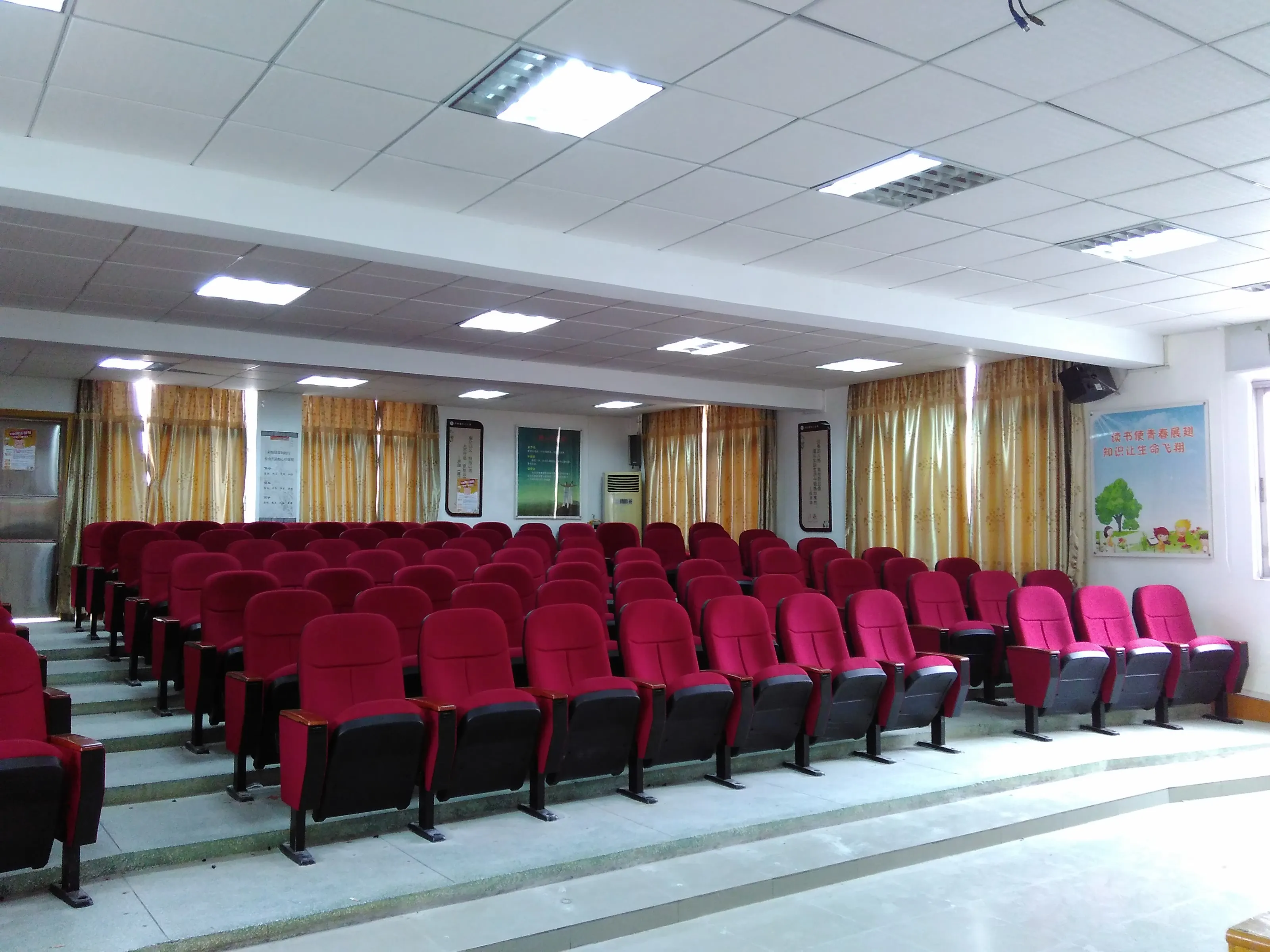 Verified Supplier Free Sample Price Cheap Auditorium Chair With Writing Pad Tablet Theater Durable Fabric Auditorium Theater